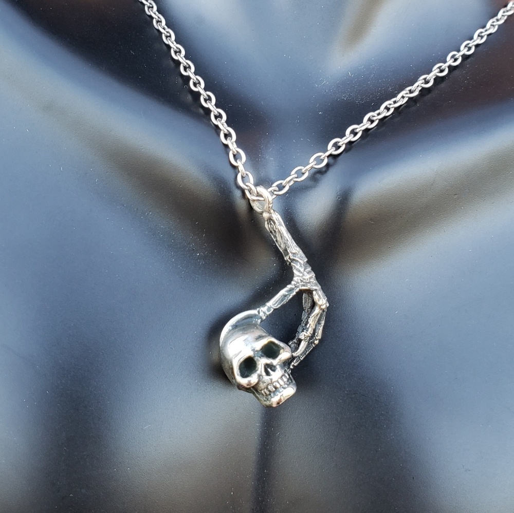 *HOST PICK! Skull in Talon Chain Necklace Unisex